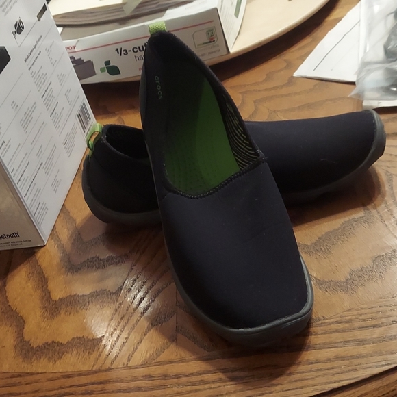 Crocs - Picture 2 of 3